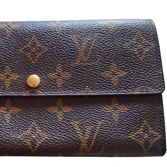 FINAL Sale! 💯 % Authentic LV Sarah Wallet vintage, good condition. - Picture 9 of 16